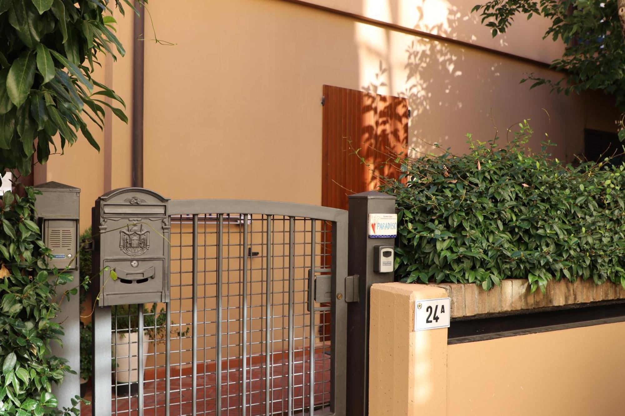 Paradiso24 Forli Luaran gambar